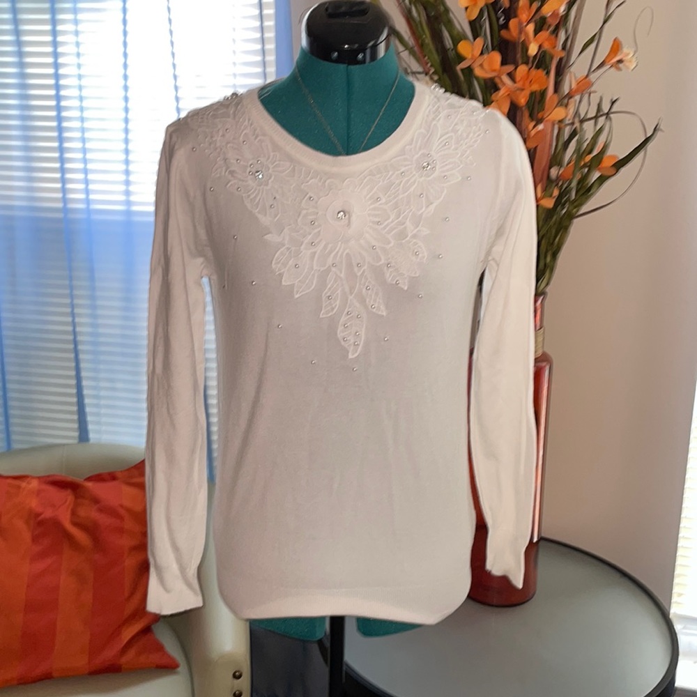 Yuna | Ladies White & Black Knit Long Sleeve Top